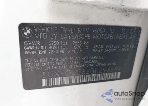 2011 BMW X6 xDrive50I z USA, uszkodzony, nr VIN 5UXFG8C55BLZ96584